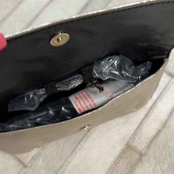 Victoria’s Secret 3 pieces set mini hair straightener - Picture 9 of 9